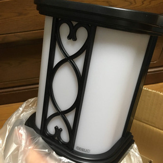 【新品未使用】玄関壁付け照明（防雨型）オーデリックOG041139