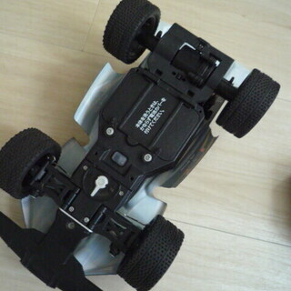 ラジコン　オフロード　爆走系　８０００円ぐらいの品の画像