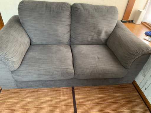 イケヤ　グレーのソファ