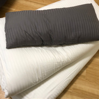 セミダブル敷布団　枕付き　　除菌済　お譲りします