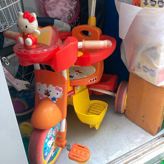 キティーちゃんの三輪車