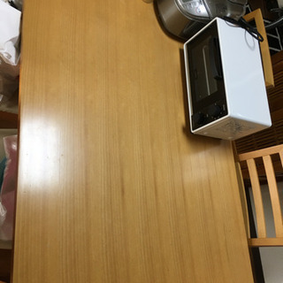 ダイニングテーブル　椅子の画像