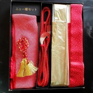 帯締め、帯揚げ、半襟、飾り紐