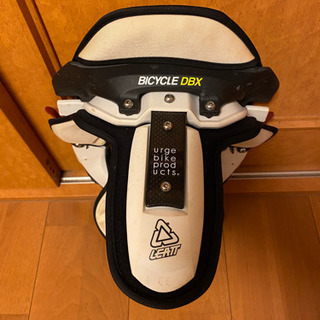 ネックブレース リアット