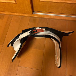 ネックブレース リアットの画像