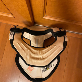 ネックブレース リアットの画像