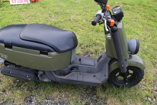 人気のVOX　アーミーカラー　緑系　ちょっと修理必要です