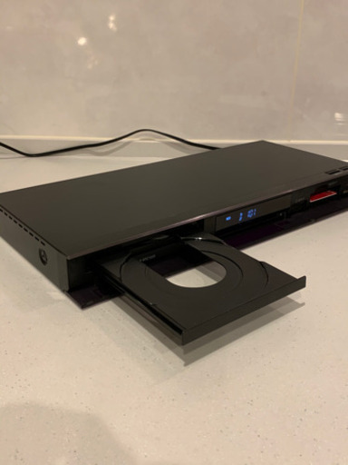 2017年製 Panasonicブルーレイレコーダー DIGA1TB /3番組同時録画