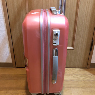 スーツケースの画像
