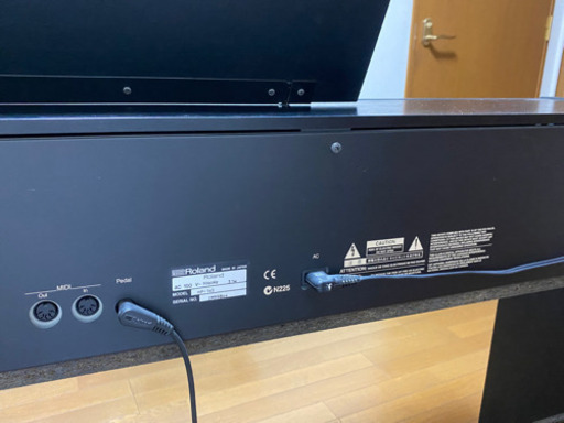 Roland 電子ピアノ　HP145