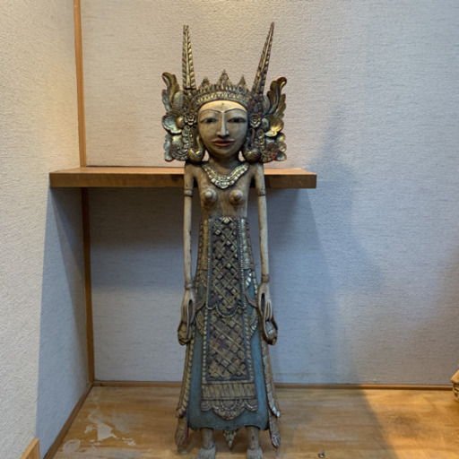 木彫りバリのお姫様　アンティーク　