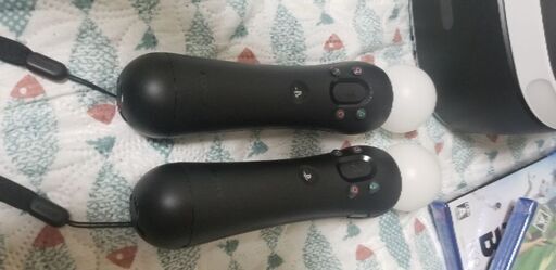playstation vr set(ps vr + move controler 2 + ps camera + vr game 4) 販売します