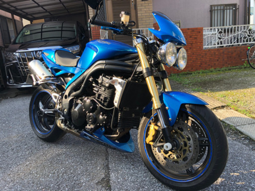 トライアンフ　スピードトリプル1050