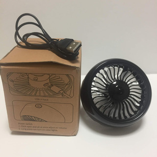 【新品】エアコン口取付型　小型扇風機 車用 風量3段階 LEDライト USBの画像