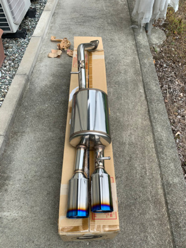 30 プリウス GANADOR(ガナドール) ガナドールマフラー