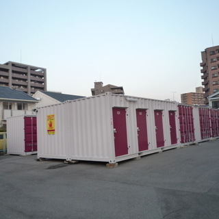 🐸 コイン通り店　レンタル倉庫・レンタル収納スペースの収まるくん...