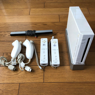 Wii本体　ソフト 任天堂wii❤本体セット ソフト4個セット 動作確認・初期化済み