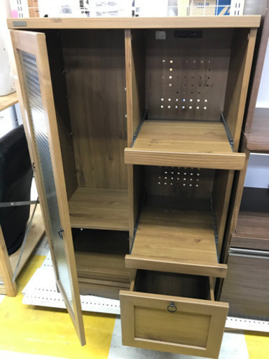 【リサイクルストアスターズ鹿大店】食器棚　キッチン収納　キッチンボード　レンジ台にも！？　収納