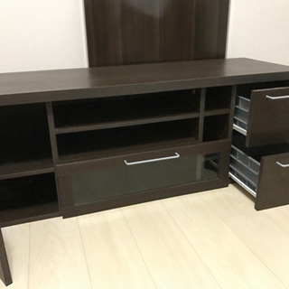 テレビ台譲ります。