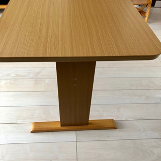 ダイニングテーブル 4人用の画像