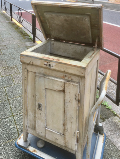 アンティーク　キャビネット　シャビー