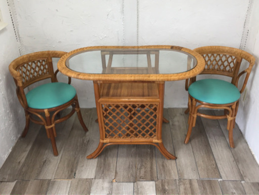 値下げしました❗️ラタン製テーブルセット　イス2脚