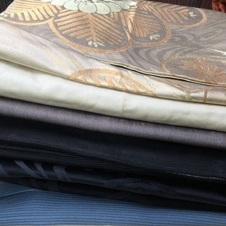 300円★古い昭和のレトロな帯(シミやにおいあり。リメイク用にどうぞ)の画像