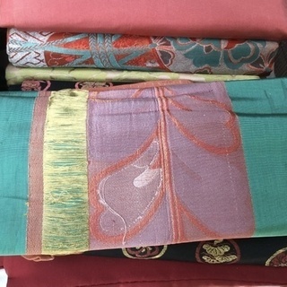 300円★古い昭和のレトロな帯(シミやにおいあり。リメイク用にどうぞ)の画像