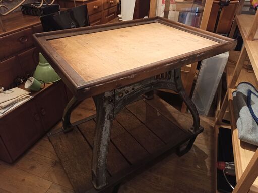 ヴィンテージ　インダストリアル　アイアンテーブル