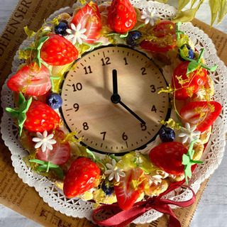 ⭐️いちごのシャルロットケーキ時計⭐️