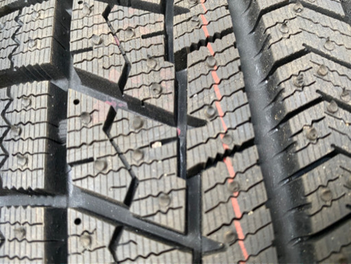 決まりました！ブリジストン.BLIZZAK VRX 155/70R13 13インチ スタッドレスタイヤ 