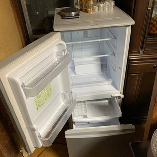 受渡し者決定)冷蔵庫 137L美品 伊達 【公式通販】