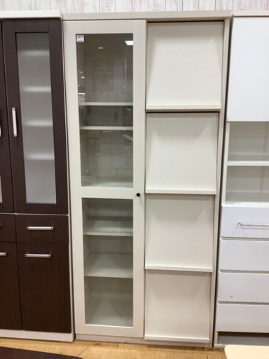 フラップ扉本棚　ニトリ