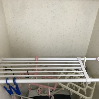 突っ張り棚の画像