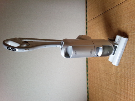 掃除機　SHARP ほうき形電気掃除機 FC-ST12-S 2011年製