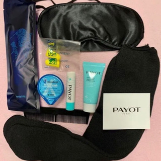 【新品・未開梱】マレーシア航空ビジネスクラスのレザーポーチの画像