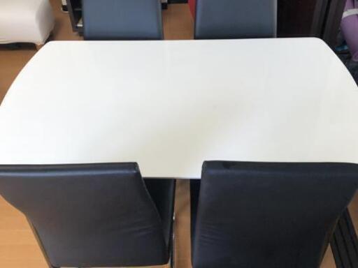 【値下げしました】ダイニングテーブル＆ダイニングチェア4脚セット
