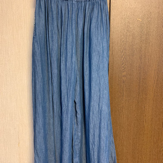 ワイドパンツの画像
