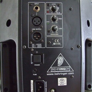 ベリンガー　EUROLIVE  B212A パワードスピーカー   スピーカースタンド付き　ジャンク扱いの画像