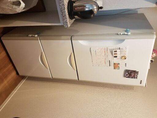Hitachi 冷凍冷蔵庫（R-26XS）