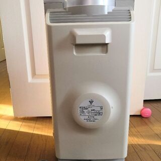 シャープの空気清浄機　FU-S40CX-Wの画像
