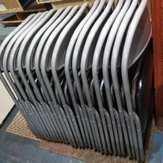 ［折り畳みパイプイス］：リサイクルショップヘルプの画像