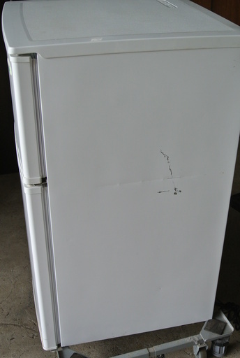 【063015】　ノンフロン冷凍冷蔵庫　ヤマダ電機　YRZ-CO9B1　冷凍28ℓ　冷蔵62ℓ　2015年式　幅47.5cm　奥行51cm　高さ83cm　【引取限定】