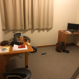 什器設置組み立て作業の画像