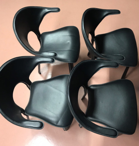 《ご購入者様決定しました》４点レザーダイニングチェア・デザイナーズ家具