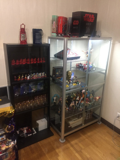 フィギュア用ガラス棚