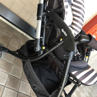 アップリカ ベビーカーの画像