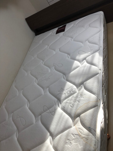 フランスベッドマットレス　セミダブル