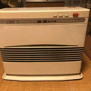 三菱石油ファンヒーター　KD-272D 4.9ℓ
