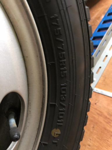 ダンロップ175／75R15  103／101L 2018年式